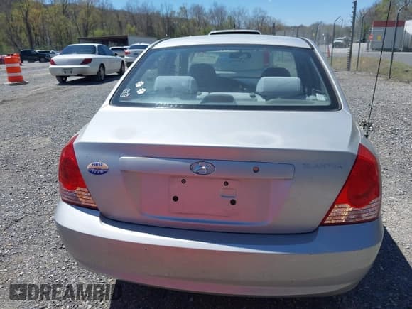 ✅ 2005 Hyundai Elantra GLS • VIN: KMHDN46D65U035819 • Lot: 42031437. Wystawiony na IAAI z przebiegiem 122 341 mil. Bezpłatny archiwum sprzedaży aukcyjnych z USA i szczegółowy raport historii pojazdu na DreamBid. Zdjęcie 16.