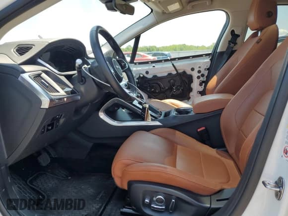 ✅ 2020 Jaguar I-Pace HSE • VIN: SADHD2S12L1F79751 • Lot: 60448135. Wystawiony na Copart z przebiegiem 60 403 mil. Bezpłatny archiwum sprzedaży aukcyjnych z USA i szczegółowy raport historii pojazdu na DreamBid. Zdjęcie 7.