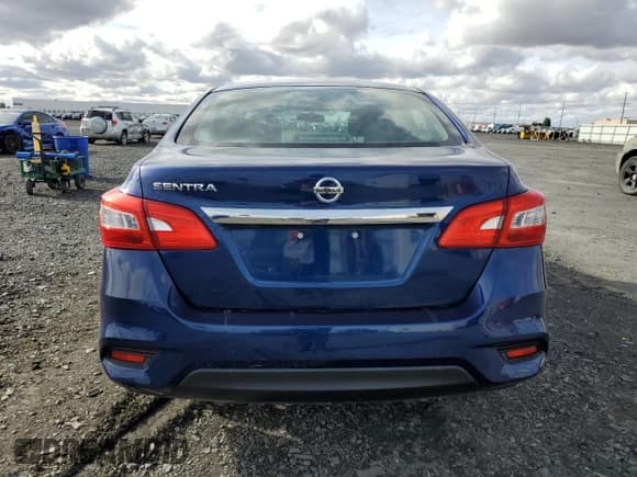 ✅ 2019 Nissan Sentra S • VIN: 3N1AB7AP1KY205714 • Lot: 87251715. Wystawiony na Copart z przebiegiem 41 881 mil. Bezpłatny archiwum sprzedaży aukcyjnych z USA i szczegółowy raport historii pojazdu na DreamBid. Zdjęcie 6.