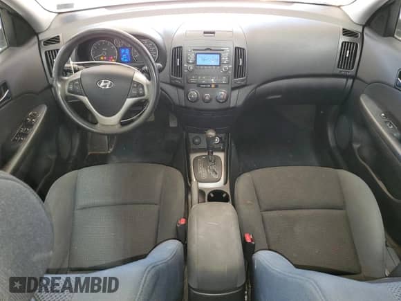 2010 Hyundai Elantra SE z VIN KMHDC8AE7AU060896, wystawiony jako Copart lot #71583564 z przebiegiem 123 991 mil mil oraz Szkoda całkowita • Salvage title. Historia ofert i sprzedaży dostępna na DreamBid. Obrazek 8.