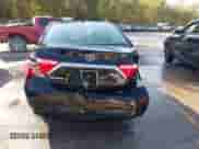 2017 Toyota Camry XLE z VIN 4T1BF1FK3HU739790, wystawiony jako IAAI lot #43380795 z przebiegiem 98 023 mil mil oraz . Historia ofert i sprzedaży dostępna na DreamBid. Obrazek 16.