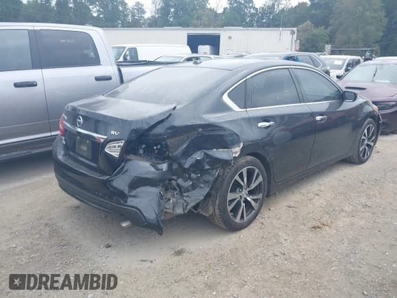 ✅ 2017 Nissan Altima S • VIN: 1N4AL3AP0HC250346 • Lot: 43383341. Wystawiony na IAAI z przebiegiem 151 240 mil. Bezpłatny archiwum sprzedaży aukcyjnych z USA i szczegółowy raport historii pojazdu na DreamBid. Zdjęcie 4.