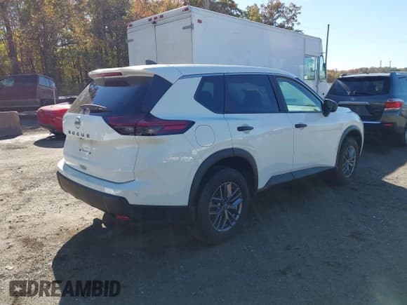 ✅ 2024 Nissan Rogue S • VIN: 5N1BT3AA3RC739248 • Лот: 43495118. Опубликован ранее на IAAI с пробегом 1 769 миль. Бесплатный доступ к архиву аукционных продаж из США и подробный отчёт об истории автомобиля на DreamBid. Изображение 4.