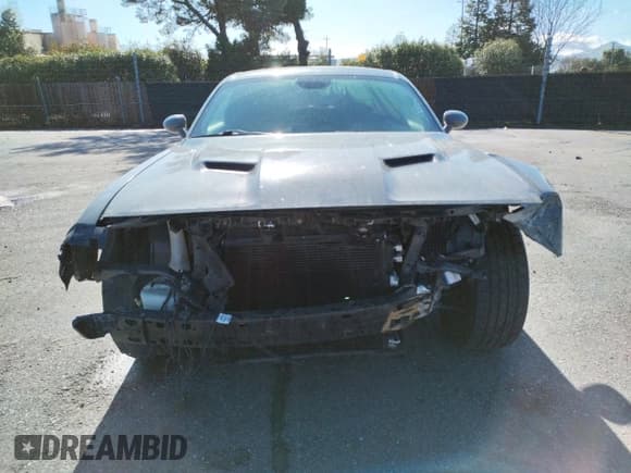 ✅ 2019 Dodge Challenger SXT • VIN: 2C3CDZAG0KH694323 • Lot: 37545863. Wystawiony na Copart z przebiegiem 50 269 mil. Bezpłatny archiwum sprzedaży aukcyjnych z USA i szczegółowy raport historii pojazdu na DreamBid. Zdjęcie 5.