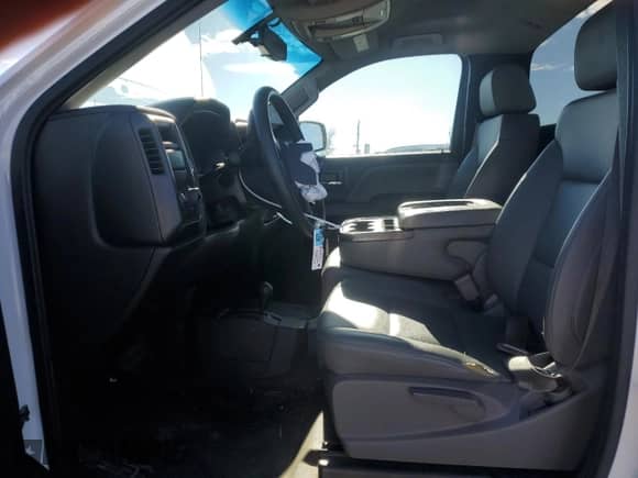 2016 Chevrolet Silverado 1500 LS z VIN 1GCNKNEH3GZ356136, wystawiony jako Copart lot #42040095 z przebiegiem Nie podano mil oraz Szkoda całkowita • Salvage title. Historia ofert i sprzedaży dostępna na DreamBid. Obrazek 7.