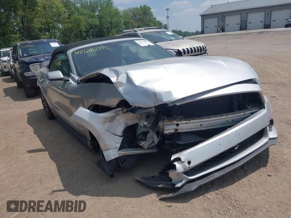 ✅ 2016 Ford Mustang EcoBoost Premium • VIN: 1FATP8UH3G5299901 • Lot: 42676095. Wystawiony na IAAI z przebiegiem 94 872 mil. Bezpłatny archiwum sprzedaży aukcyjnych z USA i szczegółowy raport historii pojazdu na DreamBid. Zdjęcie 6.