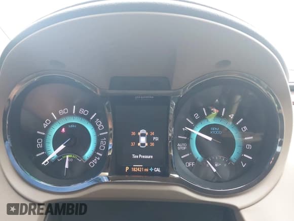 ✅ 2013 Buick LaCrosse Leather • VIN: 1G4GC5ER0DF200255 • Lot: 41609420. Listed on IAAI with 182,421 mi. Free auction sales archive from the USA and detailed vehicle history report at DreamBid. Image 7.