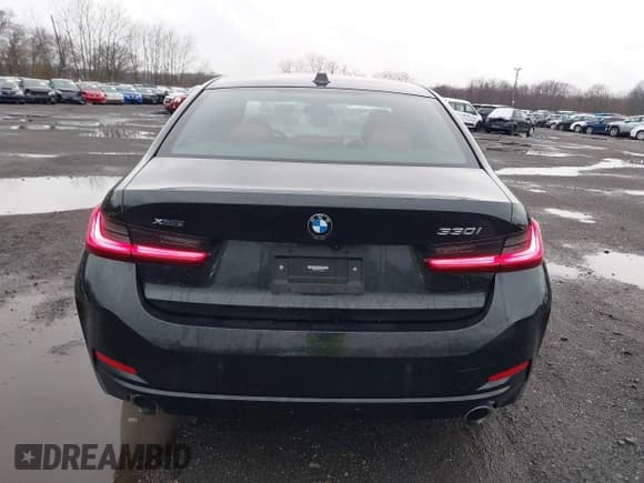 ✅ 2023 BMW 3 Series 330i xDrive • VIN: 3MW89FF0XP8D14920 • Lot: 41812599. Listed on IAAI with 15,897 mi. Free auction sales archive from the USA and detailed vehicle history report at DreamBid. Image 16.