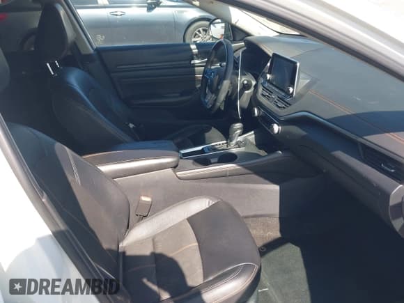 ✅ 2020 Nissan Altima SR • VIN: 1N4BL4CV4LN310387 • Lot: 43515194. Wystawiony na IAAI z przebiegiem 133 384 mil. Bezpłatny archiwum sprzedaży aukcyjnych z USA i szczegółowy raport historii pojazdu na DreamBid. Zdjęcie 5.