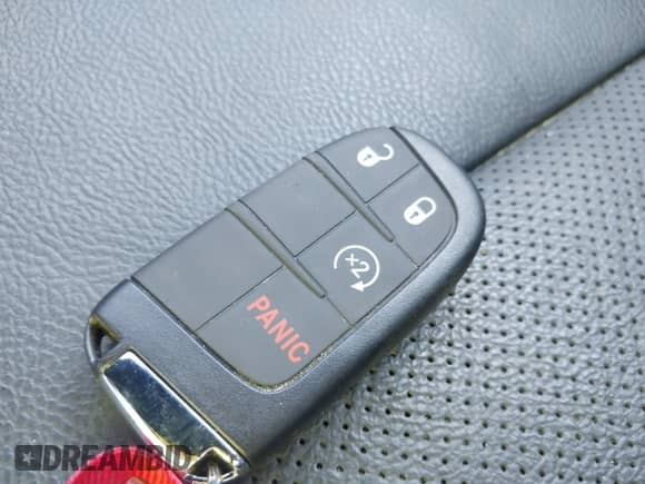 2021 Jeep Compass 80th Anniversary with VIN 3C4NJCEB4MT564077, listed as a IAAI auction lot 42323844 with 44,241 mi miles and . Bid and sale history available at DreamBid. Image 11.