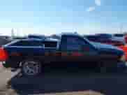 2012 Chevrolet Silverado 1500 Work Truck z VIN 1GCNCPEX6CZ201218, wystawiony jako IAAI lot #43355011 z przebiegiem 127 659 mil mil oraz . Historia ofert i sprzedaży dostępna na DreamBid. Obrazek 14.