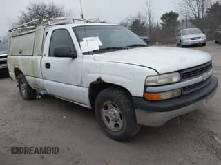 ✅ 2000 Chevrolet Silverado 1500 LS • VIN: 1GCEC14V3YE274252 • Lot: 43743272. Listed on IAAI with 279,792 mi. Free auction sales archive from the USA and detailed vehicle history report at DreamBid. Image 1.