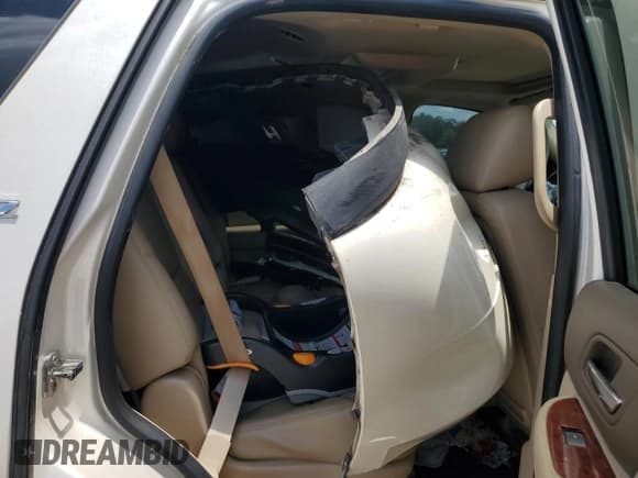 ✅ 2014 Chevrolet Tahoe LTZ • VIN: 1GNSCCE07ER121175 • Лот: 62642925. Опубликован ранее на Copart с пробегом Не указан. Бесплатный доступ к архиву аукционных продаж из США и подробный отчёт об истории автомобиля на DreamBid. Изображение 11.