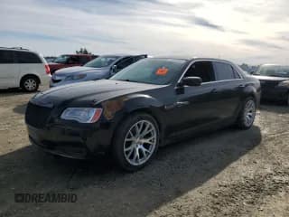 ✅ 2014 Chrysler 300 Uptown Edition • VIN: 2C3CCAAG3EH200075 • Лот: 92132045. Опубликован ранее на Copart с пробегом Не указан. Бесплатный доступ к архиву аукционных продаж из США и подробный отчёт об истории автомобиля на DreamBid. Изображение 1.