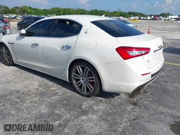 ✅ 2019 Maserati Ghibli S GranLusso • VIN: ZAM57YSL3K1312748 • Лот: 43060846. Опубликован ранее на IAAI с пробегом 48 356 миль. Бесплатный доступ к архиву аукционных продаж из США и подробный отчёт об истории автомобиля на DreamBid. Изображение 3.