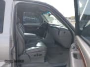 ✅ 2004 Cadillac Escalade ESV • VIN: 3GYFK66N74G263012 • Лот: 40350934. Опубликован ранее на IAAI с пробегом 259 563 миль. Бесплатный доступ к архиву аукционных продаж из США и подробный отчёт об истории автомобиля на DreamBid. Изображение 5.