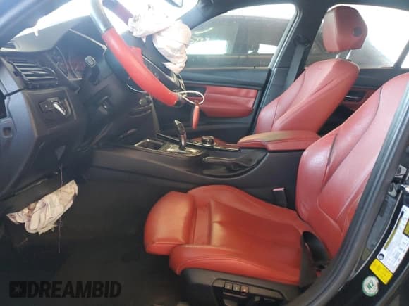 ✅ 2012 BMW 3 Series 328i • VIN: WBA3A5G50CNP15762 • Лот: 66259495. Опубликован ранее на Copart с пробегом 158 204 миль. Бесплатный доступ к архиву аукционных продаж из США и подробный отчёт об истории автомобиля на DreamBid. Изображение 7.