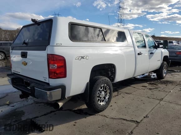 ✅ 2010 Chevrolet Silverado 2500HD • VIN: 1GC4KVB6XAF117464 • Лот: 46547615. Опубликован ранее на Copart с пробегом 133 929 миль. Бесплатный доступ к архиву аукционных продаж из США и подробный отчёт об истории автомобиля на DreamBid. Изображение 3.