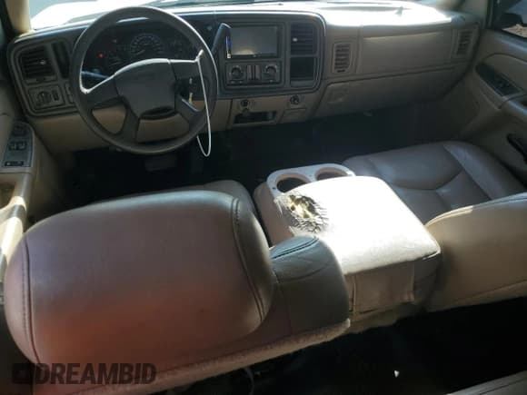 ✅ 2005 Chevrolet Silverado 1500 • VIN: 1GCEC19T85Z122608 • Лот: 75719494. Опубликован ранее на Copart с пробегом Не указан. Бесплатный доступ к архиву аукционных продаж из США и подробный отчёт об истории автомобиля на DreamBid. Изображение 8.