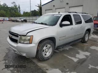✅ 2011 Chevrolet Suburban LS • VIN: 1GNSCHE08BR154887 • Lot: 55987235. Wystawiony na Copart z przebiegiem 277 305 mil. Bezpłatny archiwum sprzedaży aukcyjnych z USA i szczegółowy raport historii pojazdu na DreamBid. Zdjęcie 1.