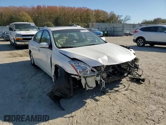 ✅ 2011 Nissan Altima S • VIN: 1N4AL2AP0BC116213 • Lot: 92538115. Wystawiony na Copart z przebiegiem Nie podano. Bezpłatny archiwum sprzedaży aukcyjnych z USA i szczegółowy raport historii pojazdu na DreamBid. Zdjęcie 13.