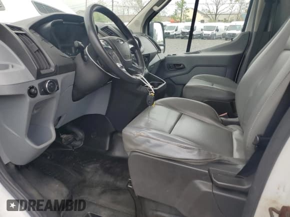 ✅ 2015 Ford Transit Cargo • VIN: 1FTNR3XM8FKB23144 • Lot: 56115225. Listed on Copart with 72,078 mi. Free auction sales archive from the USA and detailed vehicle history report at DreamBid. Image 7.