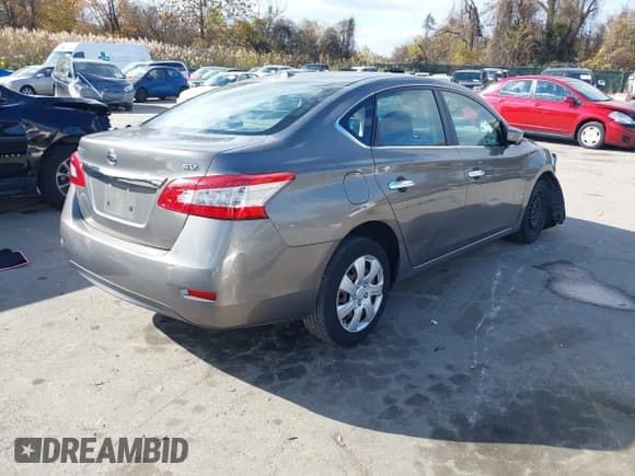 ✅ 2015 Nissan Sentra S • VIN: 3N1AB7AP3FY303715 • Lot: 43685177. Listed on IAAI with 70,842 mi. Free auction sales archive from the USA and detailed vehicle history report at DreamBid. Image 4.