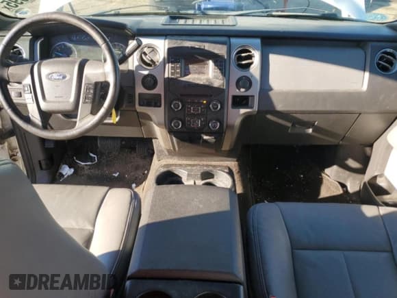 ✅ 2014 Ford F-150 XLT • VIN: 1FTFW1EF1EFB11818 • Lot: 82645995. Listed on Copart with 254,962 mi. Free auction sales archive from the USA and detailed vehicle history report at DreamBid. Image 8.