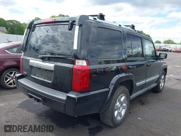 ✅ 2006 Jeep Commander Limited • VIN: 1J8HH58N16C309677 • Lot: 42181393. Wystawiony na IAAI z przebiegiem 310 457 mil. Bezpłatny archiwum sprzedaży aukcyjnych z USA i szczegółowy raport historii pojazdu na DreamBid. Zdjęcie 4.