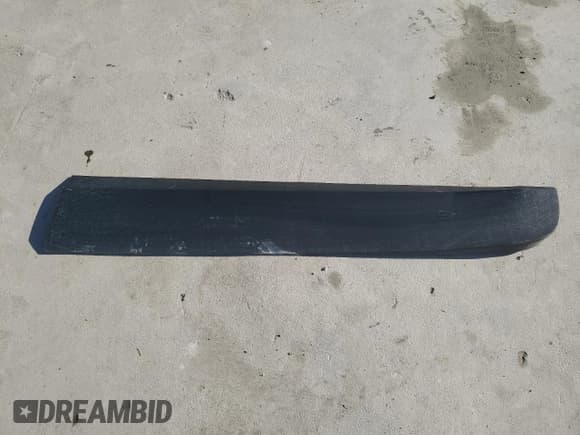 ✅ 2022 Chevrolet Traverse RS • VIN: 1GNEVJKW3NJ185037 • Lot: 81604735. Wystawiony na Copart z przebiegiem Nie podano. Bezpłatny archiwum sprzedaży aukcyjnych z USA i szczegółowy raport historii pojazdu na DreamBid. Zdjęcie 13.