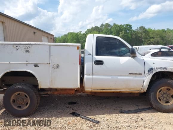✅ 2003 Chevrolet Silverado 2500HD • VIN: 1GBHK24U43E255655 • Lot: 42124091. Listed on IAAI with 354,543 mi. Free auction sales archive from the USA and detailed vehicle history report at DreamBid. Image 13.