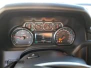 ✅ 2015 Chevrolet Suburban LT • VIN: 1GNSKJKC6FR618466 • Lot: 78692574. Wystawiony na Copart z przebiegiem 151 200 mil. Bezpłatny archiwum sprzedaży aukcyjnych z USA i szczegółowy raport historii pojazdu na DreamBid. Zdjęcie 9.