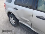 ✅ 2008 Ford Escape XLT • VIN: 1FMCU93128KC01646 • Lot: 42372522. Listed on IAAI with 211,988 mi. Free auction sales archive from the USA and detailed vehicle history report at DreamBid. Image 6.