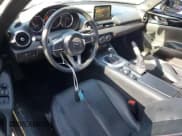 ✅ 2016 Mazda MX-5 Miata Grand Touring • VIN: JM1NDAD72G0115751 • Lot: 64492763. Wystawiony na Copart z przebiegiem 19 934 mil. Bezpłatny archiwum sprzedaży aukcyjnych z USA i szczegółowy raport historii pojazdu na DreamBid. Zdjęcie 8.