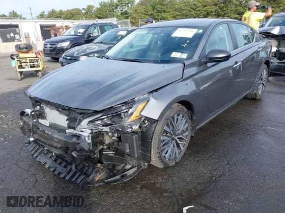 ✅ 2024 Nissan Altima SV • VIN: 1N4BL4DV0RN382601 • Лот: 43317756. Опубликован ранее на IAAI с пробегом 6 173 миль. Бесплатный доступ к архиву аукционных продаж из США и подробный отчёт об истории автомобиля на DreamBid. Изображение 19.