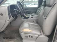 ✅ 2006 Chevrolet Silverado 2500HD LT2 • VIN: 1GCHK23D26F235335 • Lot: 53689785. Wystawiony na Copart z przebiegiem 68 350 mil. Bezpłatny archiwum sprzedaży aukcyjnych z USA i szczegółowy raport historii pojazdu na DreamBid. Zdjęcie 7.