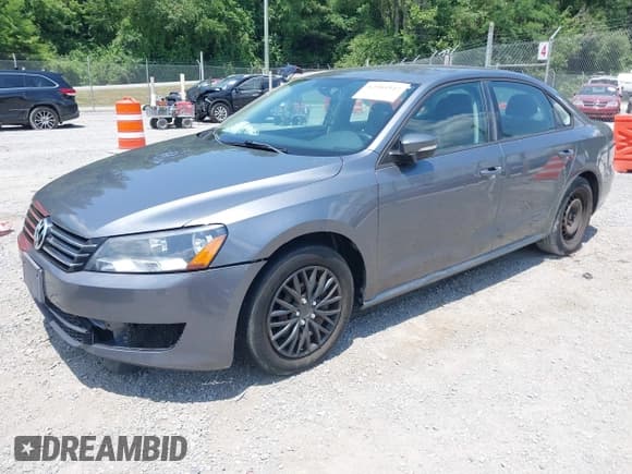 ✅ 2013 Volkswagen Passat S • VIN: 1VWAP7A39DC135478 • Lot: 42584942. Listed on IAAI with 244,230 mi. Free auction sales archive from the USA and detailed vehicle history report at DreamBid. Image 2.