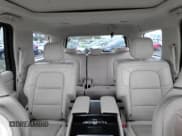 ✅ 2019 Lincoln Navigator Reserve • VIN: 5LMJJ2LT2KEL11138 • Lot: 42936043. Wystawiony na Copart z przebiegiem 34 949 mil. Bezpłatny archiwum sprzedaży aukcyjnych z USA i szczegółowy raport historii pojazdu na DreamBid. Zdjęcie 10.