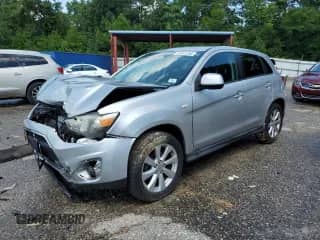 2015 Mitsubishi Outlander ES с VIN 4A4AP3AWXFE062000, выставлен на аукционе Copart как лот 68951255 с пробегом 275 812 миль миль и Списание • Salvage title. История ставок и продаж доступна на DreamBid. Изображение 1.