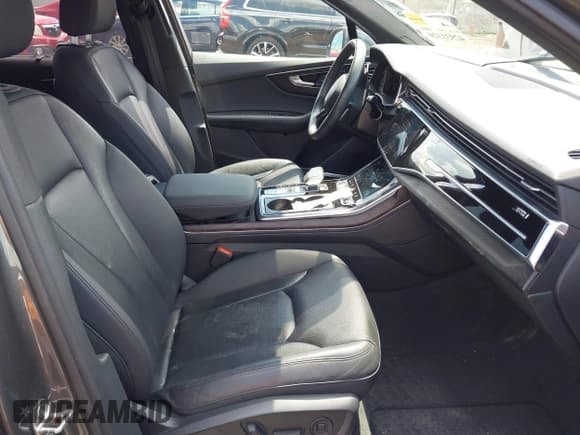 ✅ 2021 Audi Q7 Prestige • VIN: WA1VXAF7XMD024021 • Lot: 42931320. Wystawiony na IAAI z przebiegiem 92 213 mil. Bezpłatny archiwum sprzedaży aukcyjnych z USA i szczegółowy raport historii pojazdu na DreamBid. Zdjęcie 5.