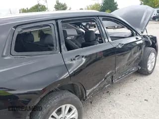 ✅ 2022 Cadillac XT6 Luxury • VIN: 1GYKPBR42NZ117730 • Lot: 43240068. Wystawiony na IAAI z przebiegiem 56 043 mil. Bezpłatny archiwum sprzedaży aukcyjnych z USA i szczegółowy raport historii pojazdu na DreamBid. Zdjęcie 6.