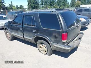 ✅ 1999 Chevrolet Blazer LT • VIN: 1GNDT13W1X2148856 • Lot: 42830006. Wystawiony na IAAI z przebiegiem Nie podano. Bezpłatny archiwum sprzedaży aukcyjnych z USA i szczegółowy raport historii pojazdu na DreamBid. Zdjęcie 3.