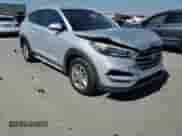 2017 Hyundai Tucson SE Plus z VIN KM8J33A40HU479700, wystawiony jako Copart lot #85646845 z przebiegiem 132 260 mil mil oraz Szkoda całkowita • Salvage title. Historia ofert i sprzedaży dostępna na DreamBid. Obrazek 13.