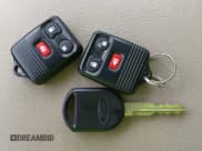 ✅ 2006 Ford Freestyle Limited • VIN: 1FMZK03176GA22806 • Lot: 42749391. Wystawiony na IAAI z przebiegiem 160 462 mil. Bezpłatny archiwum sprzedaży aukcyjnych z USA i szczegółowy raport historii pojazdu na DreamBid. Zdjęcie 11.