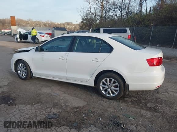 ✅ 2012 Volkswagen Jetta SE • VIN: 3VWDP7AJ0CM343032 • Лот: 43818498. Опубликован ранее на IAAI с пробегом 163 785 миль. Бесплатный доступ к архиву аукционных продаж из США и подробный отчёт об истории автомобиля на DreamBid. Изображение 3.