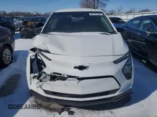 ✅ 2023 Chevrolet Bolt EV 1LT • VIN: 1G1FW6S07P4108698 • Lot: 89191565. Wystawiony na Copart z przebiegiem 31 823 mil. Bezpłatny archiwum sprzedaży aukcyjnych z USA i szczegółowy raport historii pojazdu na DreamBid. Zdjęcie 5.