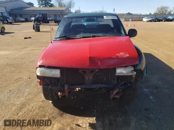 ✅ 1996 Chevrolet S-10 LS • VIN: 1GCCS19X5T8135462 • Лот: 86870024. Опубликован ранее на Copart с пробегом 217 521 миль. Бесплатный доступ к архиву аукционных продаж из США и подробный отчёт об истории автомобиля на DreamBid. Изображение 5.