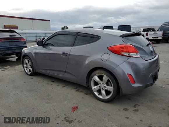 ✅ 2013 Hyundai Veloster w/Gray Int • VIN: KMHTC6AD9DU157528 • Lot: 43481945. Wystawiony na Copart z przebiegiem 164 923 mil. Bezpłatny archiwum sprzedaży aukcyjnych z USA i szczegółowy raport historii pojazdu na DreamBid. Zdjęcie 2.