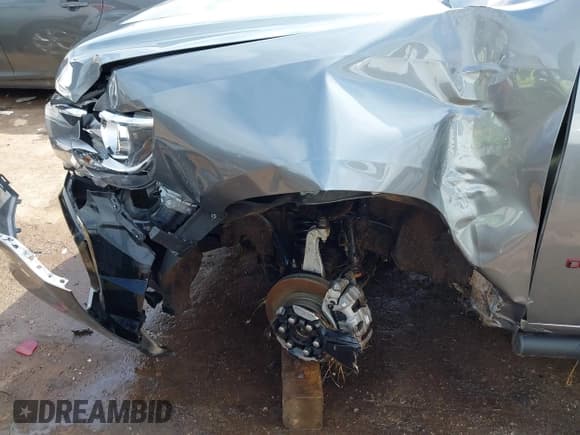 ✅ 2022 Chevrolet Colorado 4WD LT • VIN: 1GCGTCENXN1144409 • Lot: 43092049. Listed on IAAI with 88,900 mi. Free auction sales archive from the USA and detailed vehicle history report at DreamBid. Image 6.