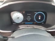 ✅ 2022 Hyundai Santa Fe SEL • VIN: 5NMS34AJ3NH426741 • Лот: 71475564. Опубликован ранее на Copart с пробегом 5 781 миль. Бесплатный доступ к архиву аукционных продаж из США и подробный отчёт об истории автомобиля на DreamBid. Изображение 9.